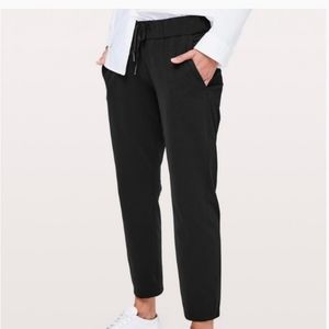 Lululemon on the fly crop pants W5AHOS sz12